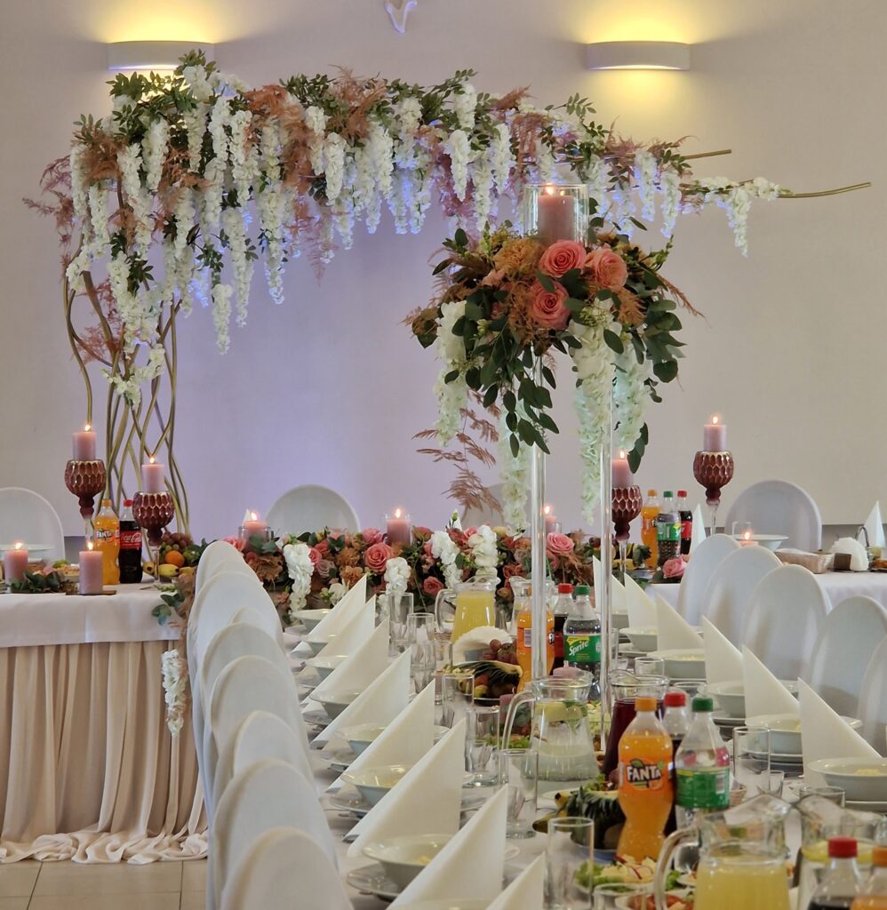 Dekoracje sal weselnych