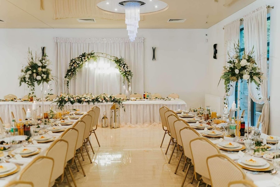 Dekoracje sal weselnych