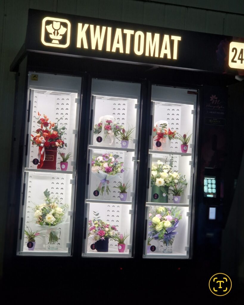Kwiatomat w Skierniewicach wieczorem ul. Wyszyńskiego 4 stacja Shell